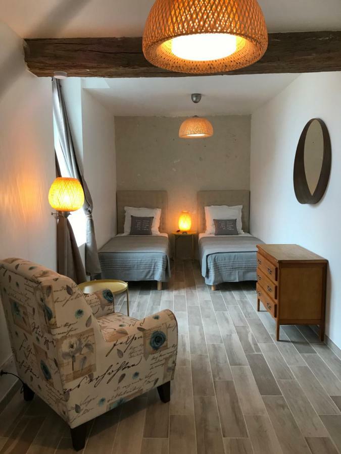 Le Logis De Chaumont Hotel Exterior photo